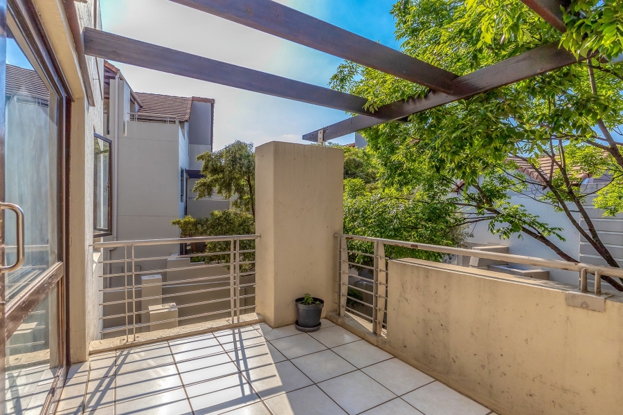 2 Bedroom Property for Sale in Fourways Gardens Gauteng