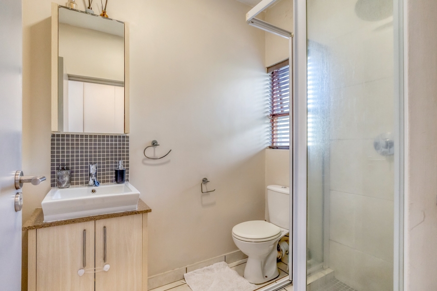 2 Bedroom Property for Sale in Fourways Gardens Gauteng