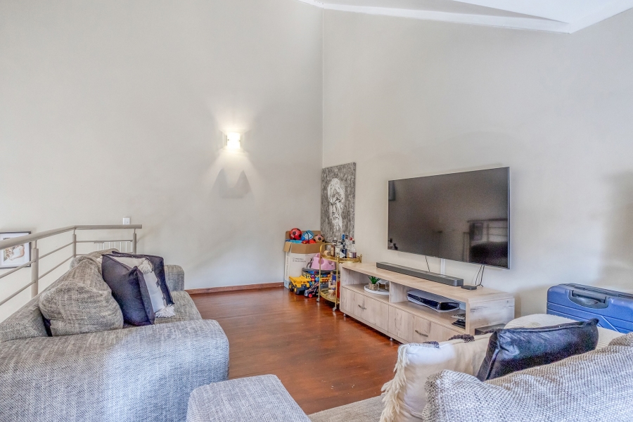 2 Bedroom Property for Sale in Fourways Gardens Gauteng