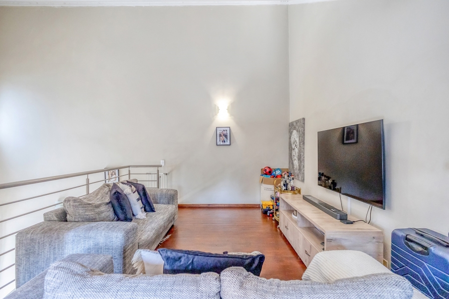2 Bedroom Property for Sale in Fourways Gardens Gauteng