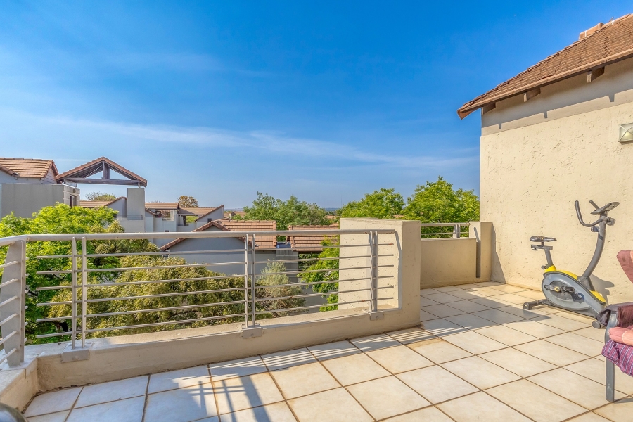 2 Bedroom Property for Sale in Fourways Gardens Gauteng