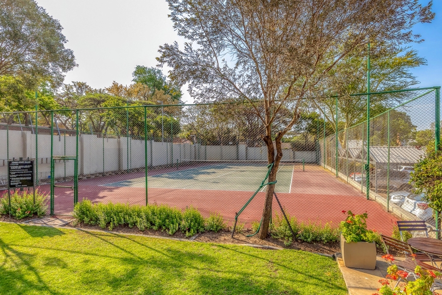 2 Bedroom Property for Sale in Fourways Gardens Gauteng