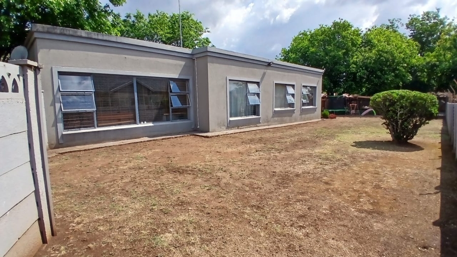 3 Bedroom Property for Sale in Wierda Park Gauteng