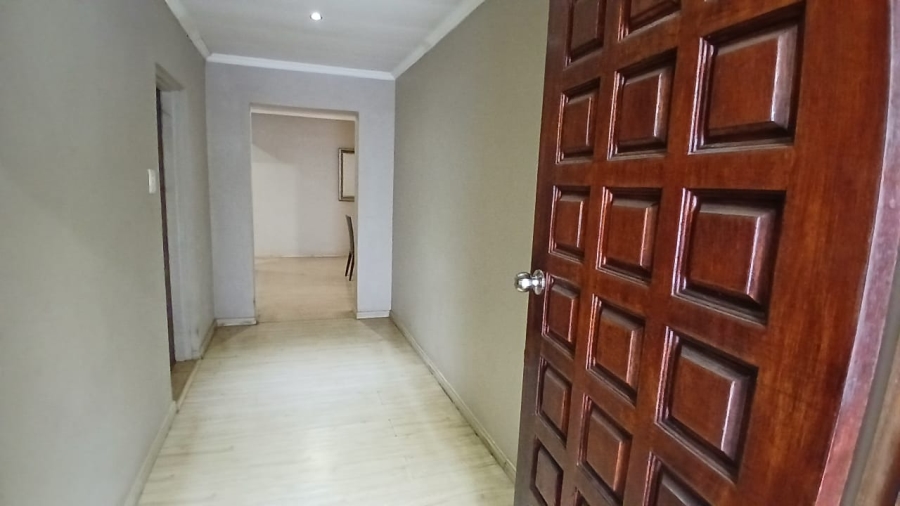 3 Bedroom Property for Sale in Wierda Park Gauteng