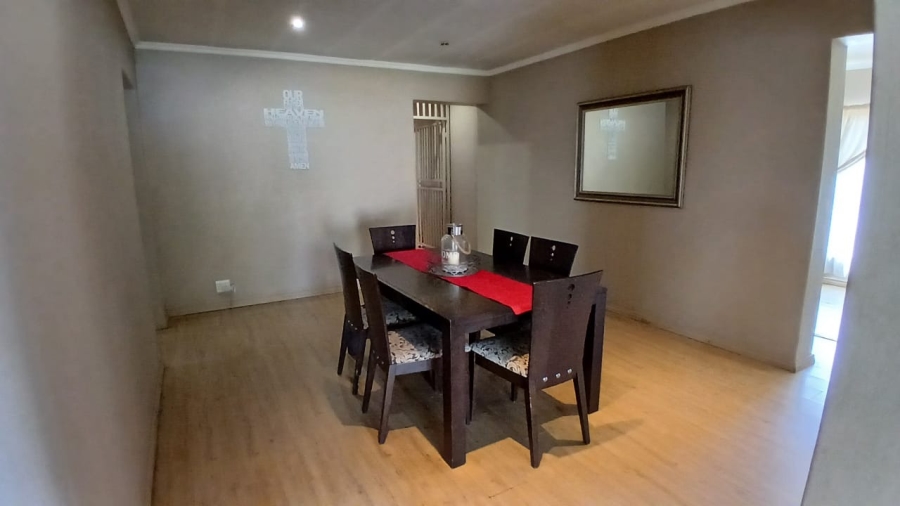 3 Bedroom Property for Sale in Wierda Park Gauteng