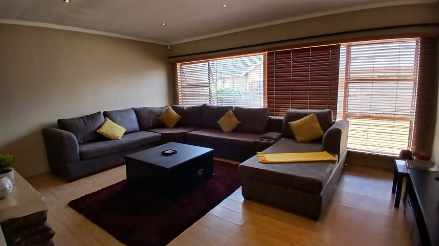 3 Bedroom Property for Sale in Wierda Park Gauteng