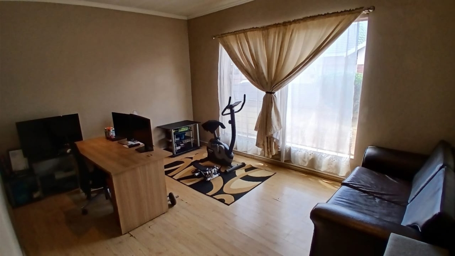 3 Bedroom Property for Sale in Wierda Park Gauteng