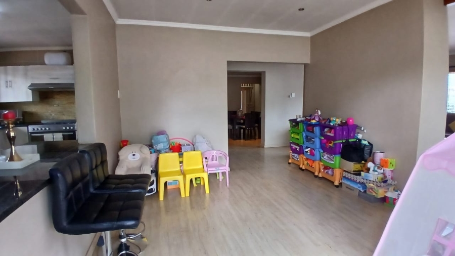 3 Bedroom Property for Sale in Wierda Park Gauteng