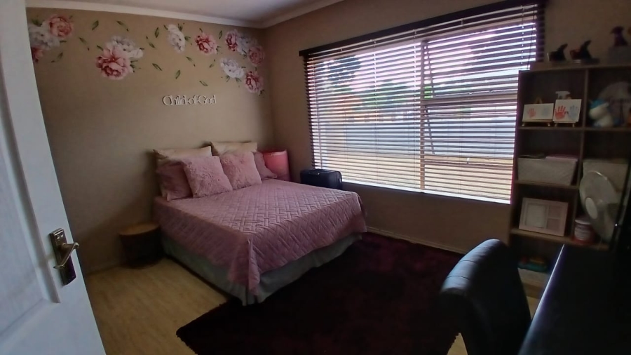 3 Bedroom Property for Sale in Wierda Park Gauteng