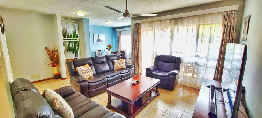 To Let 3 Bedroom Property for Rent in Halfway Gardens Gauteng