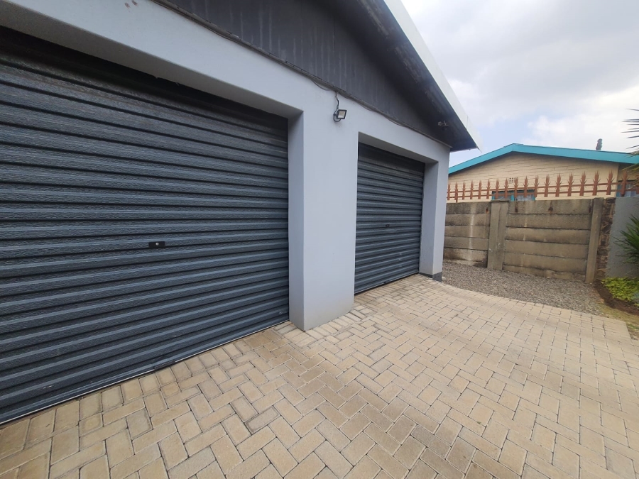 3 Bedroom Property for Sale in Vanderbijlpark SW 5 Gauteng