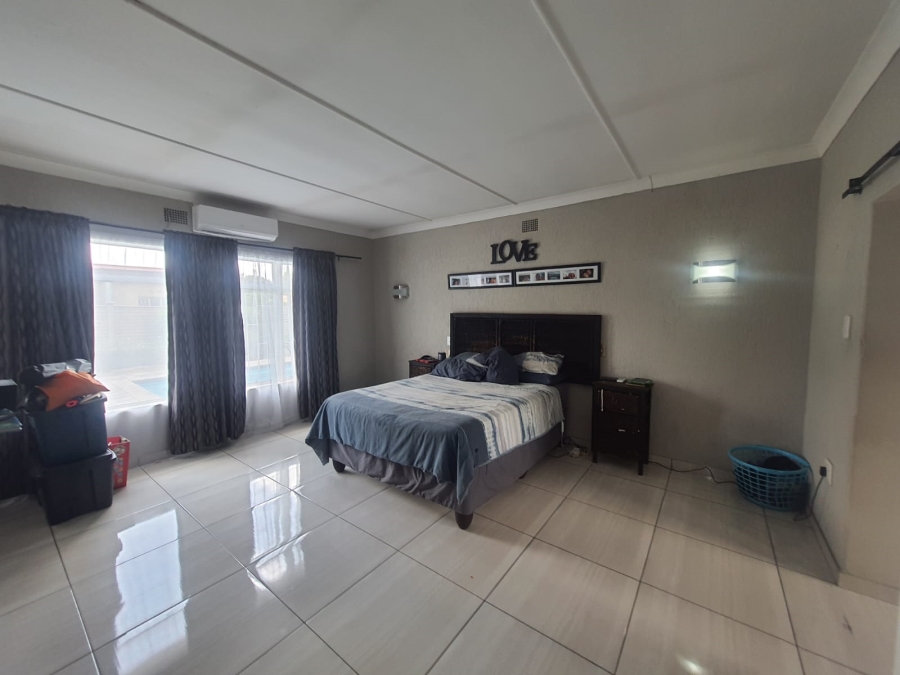3 Bedroom Property for Sale in Vanderbijlpark SW 5 Gauteng