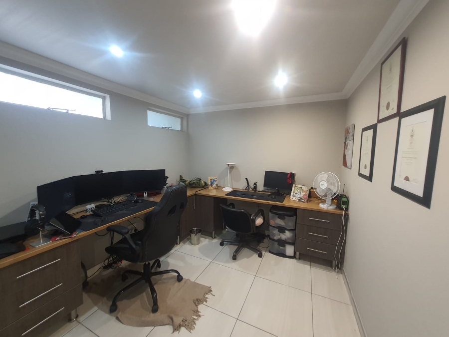 3 Bedroom Property for Sale in Vanderbijlpark SW 5 Gauteng