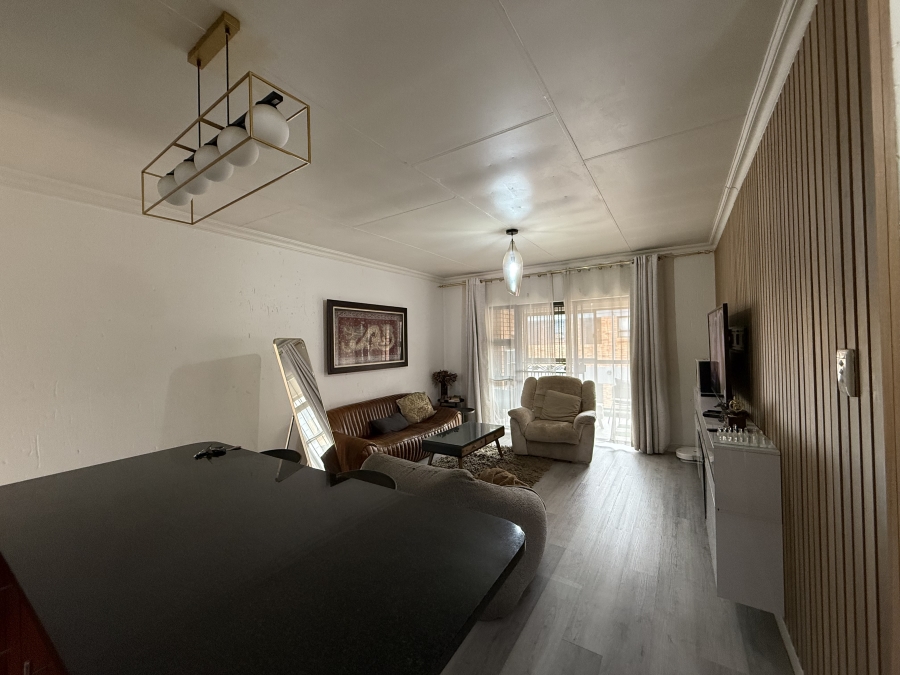 To Let 2 Bedroom Property for Rent in Ravenswood Gauteng