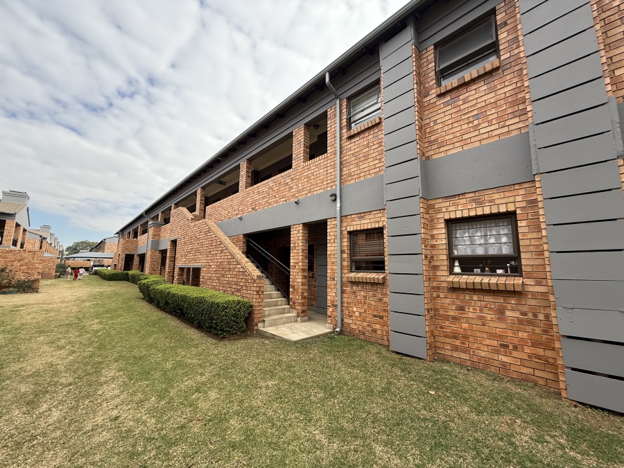 To Let 2 Bedroom Property for Rent in Ravenswood Gauteng
