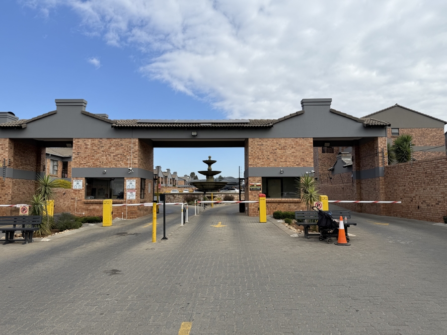 To Let 2 Bedroom Property for Rent in Ravenswood Gauteng