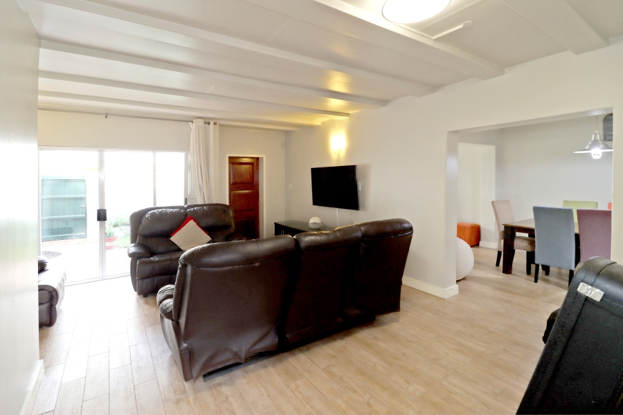 To Let 3 Bedroom Property for Rent in Fairland Gauteng