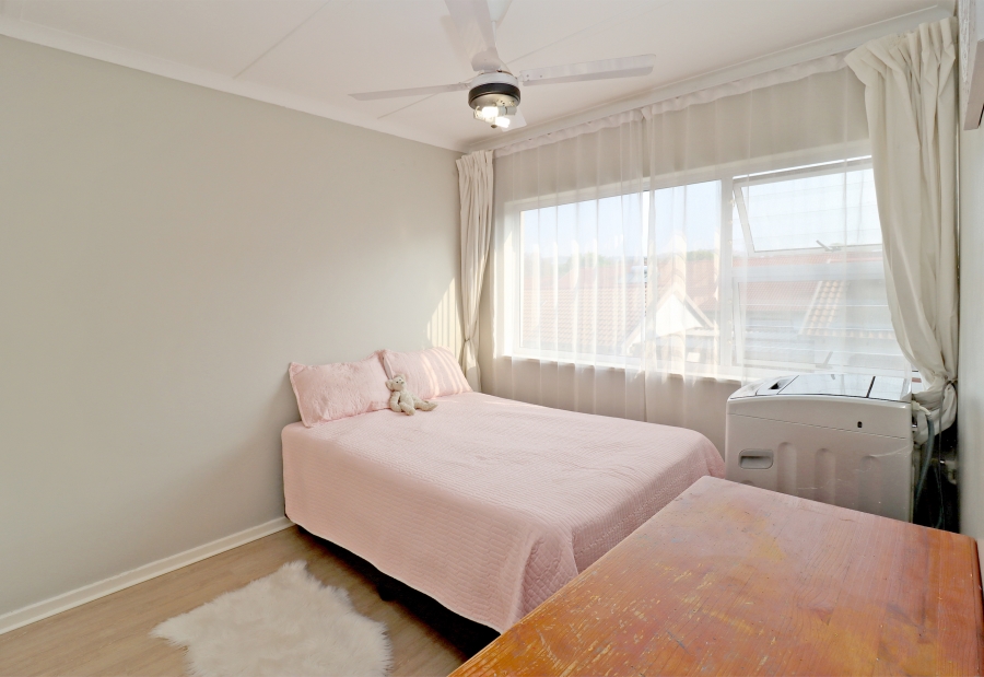 To Let 3 Bedroom Property for Rent in Fairland Gauteng