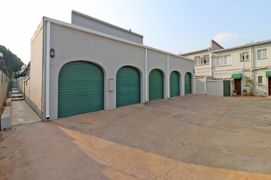 To Let 3 Bedroom Property for Rent in Fairland Gauteng