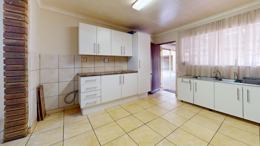 6 Bedroom Property for Sale in Boksburg North Gauteng