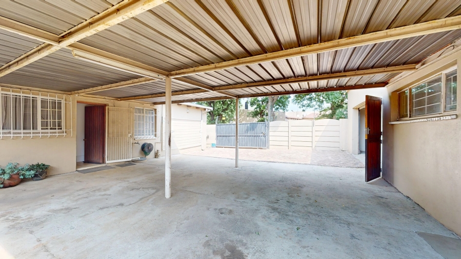 6 Bedroom Property for Sale in Boksburg North Gauteng