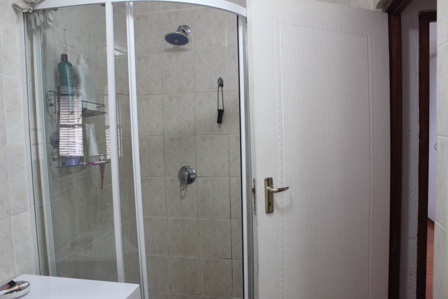 3 Bedroom Property for Sale in Glen Marais Gauteng