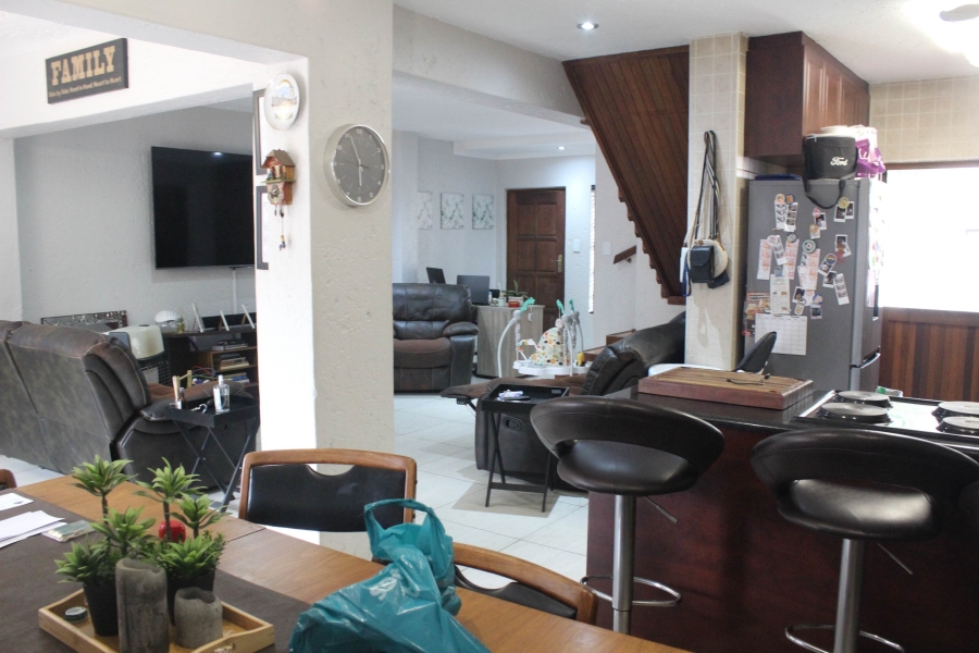 3 Bedroom Property for Sale in Glen Marais Gauteng
