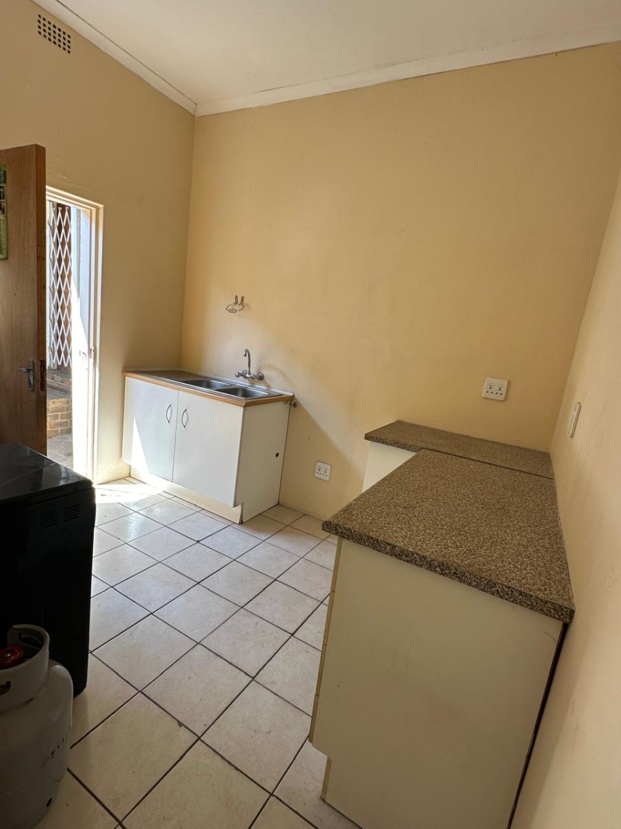 To Let 2 Bedroom Property for Rent in Highway Gardens Gauteng