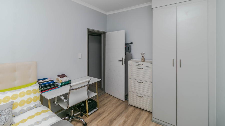 To Let 2 Bedroom Property for Rent in Blue Hills Gauteng