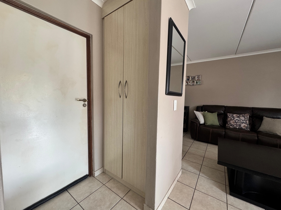 To Let 2 Bedroom Property for Rent in Arundo Estate Gauteng
