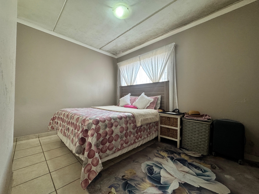 To Let 2 Bedroom Property for Rent in Arundo Estate Gauteng