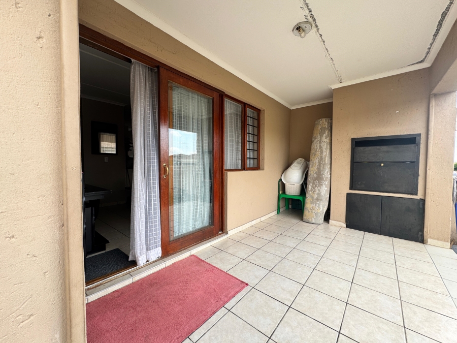 To Let 2 Bedroom Property for Rent in Arundo Estate Gauteng