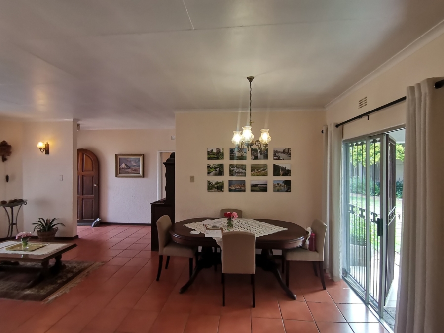 5 Bedroom Property for Sale in Brackendowns Gauteng