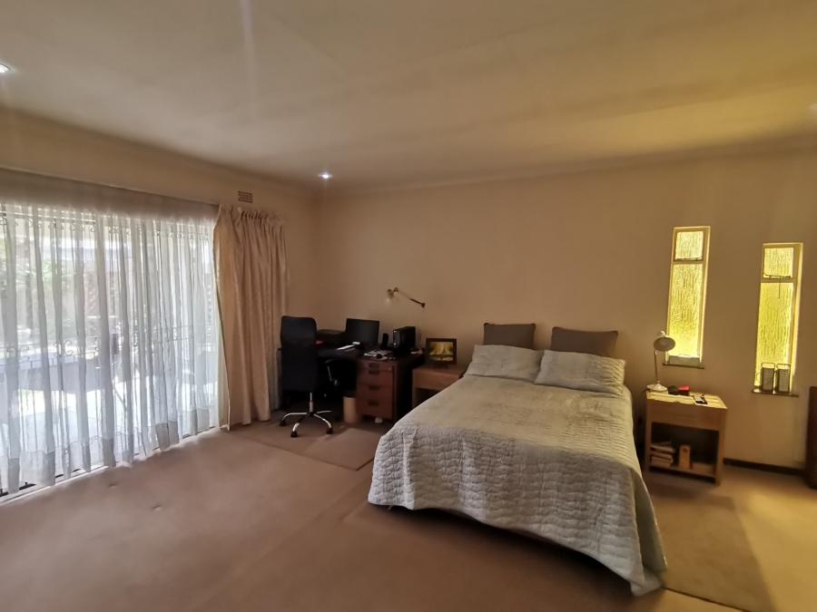 5 Bedroom Property for Sale in Brackendowns Gauteng