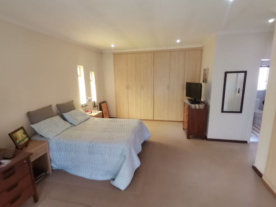 5 Bedroom Property for Sale in Brackendowns Gauteng