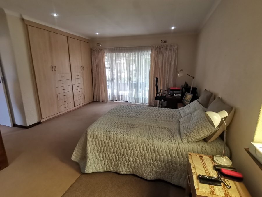 5 Bedroom Property for Sale in Brackendowns Gauteng