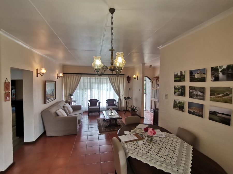 5 Bedroom Property for Sale in Brackendowns Gauteng