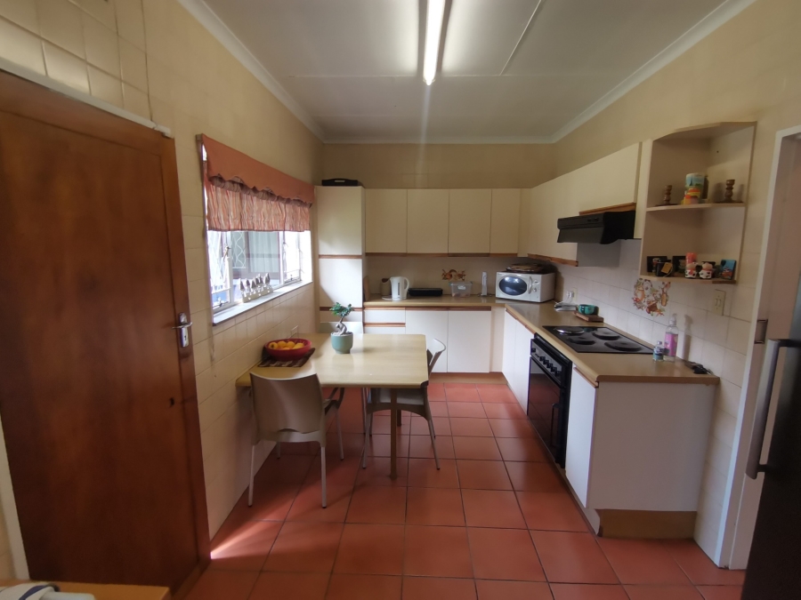 5 Bedroom Property for Sale in Brackendowns Gauteng
