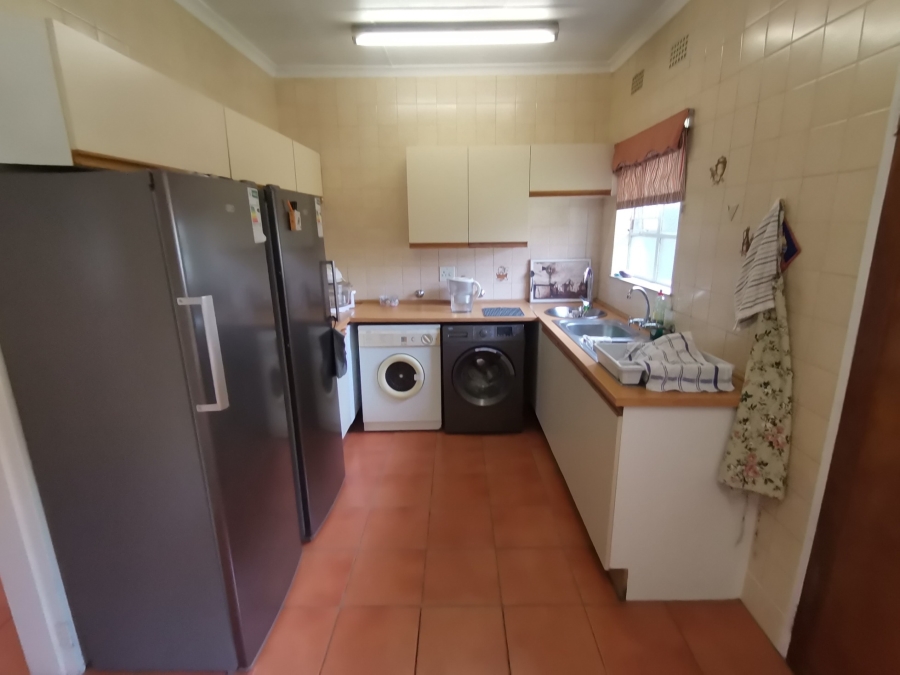 5 Bedroom Property for Sale in Brackendowns Gauteng