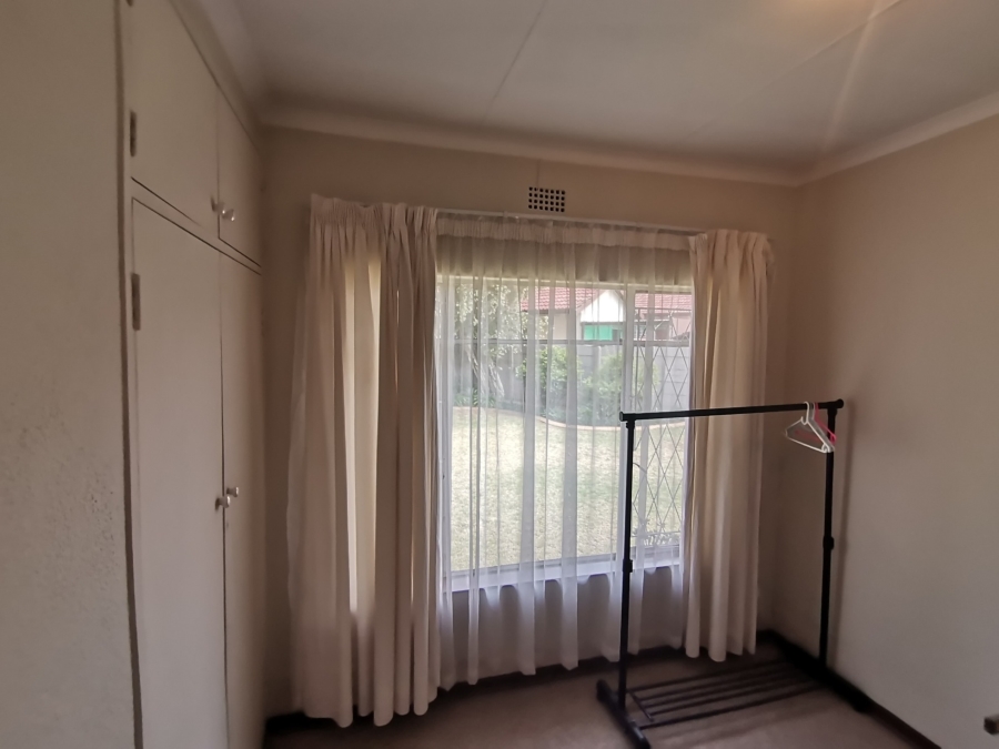 5 Bedroom Property for Sale in Brackendowns Gauteng