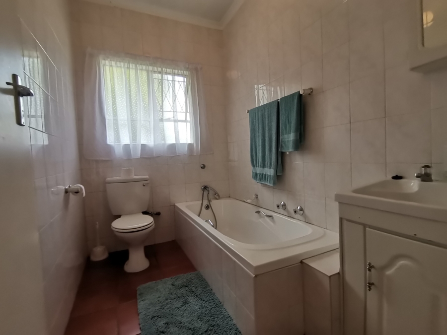 5 Bedroom Property for Sale in Brackendowns Gauteng