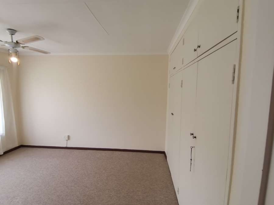 5 Bedroom Property for Sale in Brackendowns Gauteng