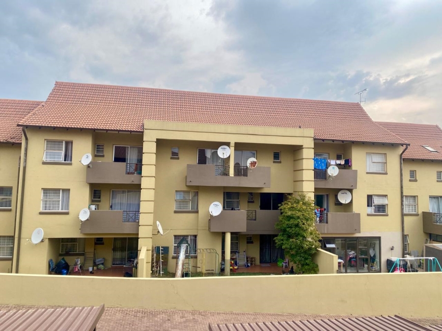 2 Bedroom Property for Sale in Vorna Valley Gauteng
