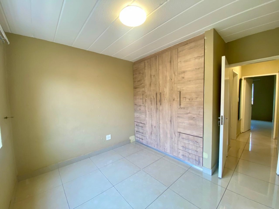 2 Bedroom Property for Sale in Vorna Valley Gauteng