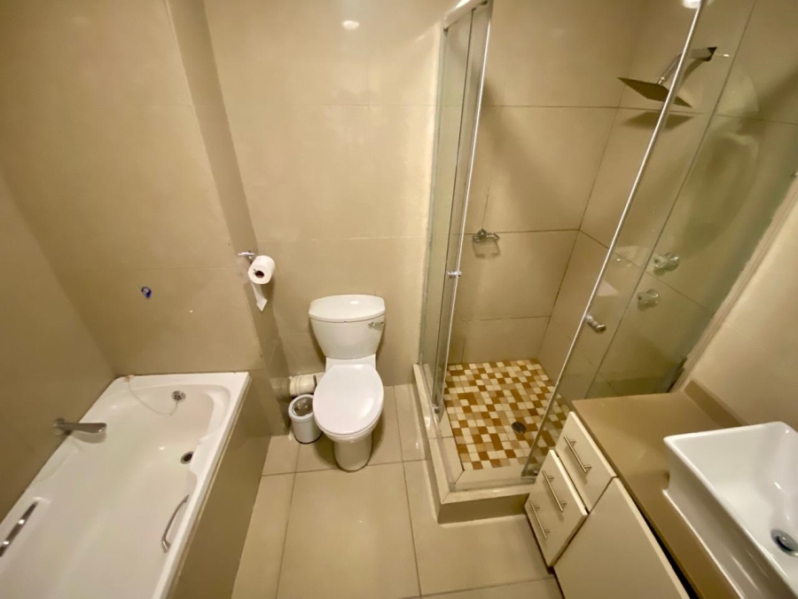 2 Bedroom Property for Sale in Vorna Valley Gauteng