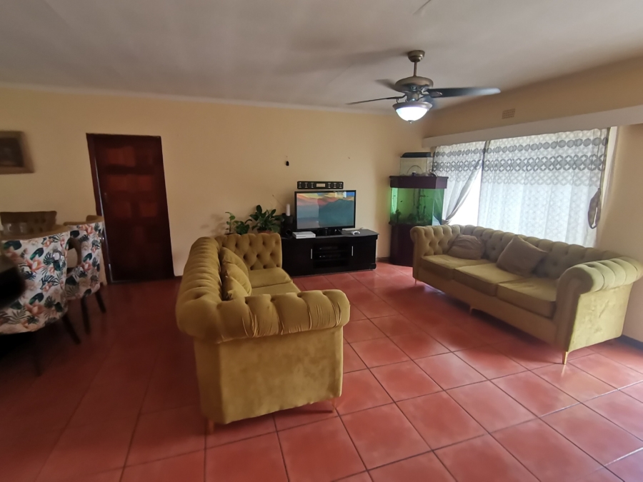 4 Bedroom Property for Sale in Brackendowns Gauteng