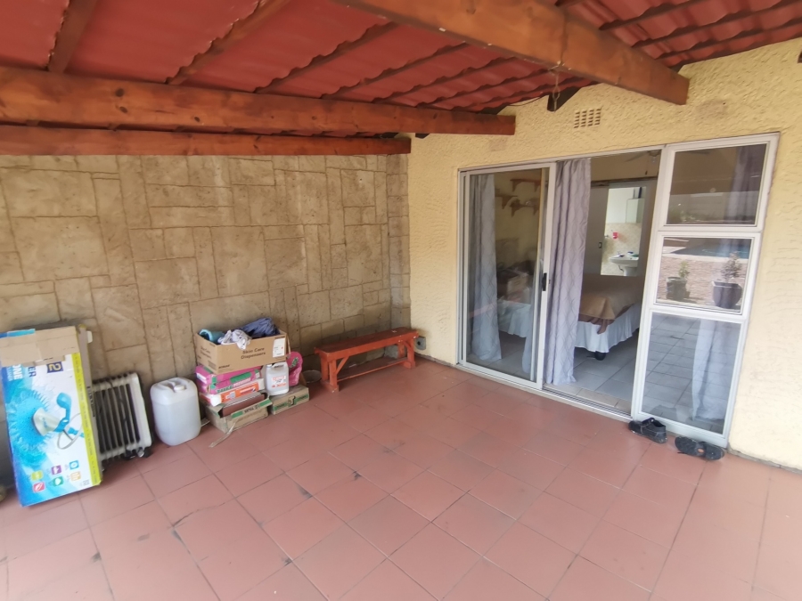 4 Bedroom Property for Sale in Brackendowns Gauteng