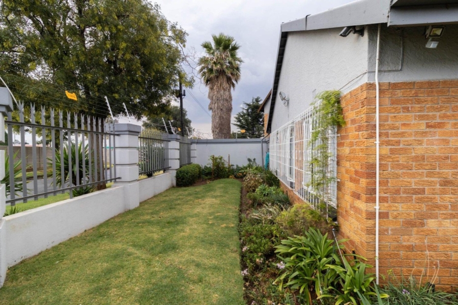 4 Bedroom Property for Sale in Towerby Gauteng