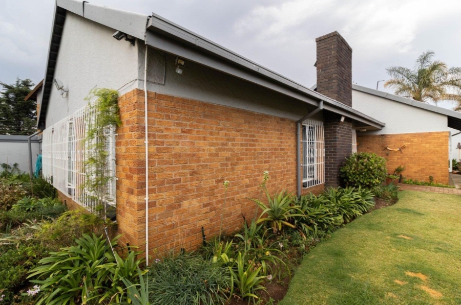 4 Bedroom Property for Sale in Towerby Gauteng