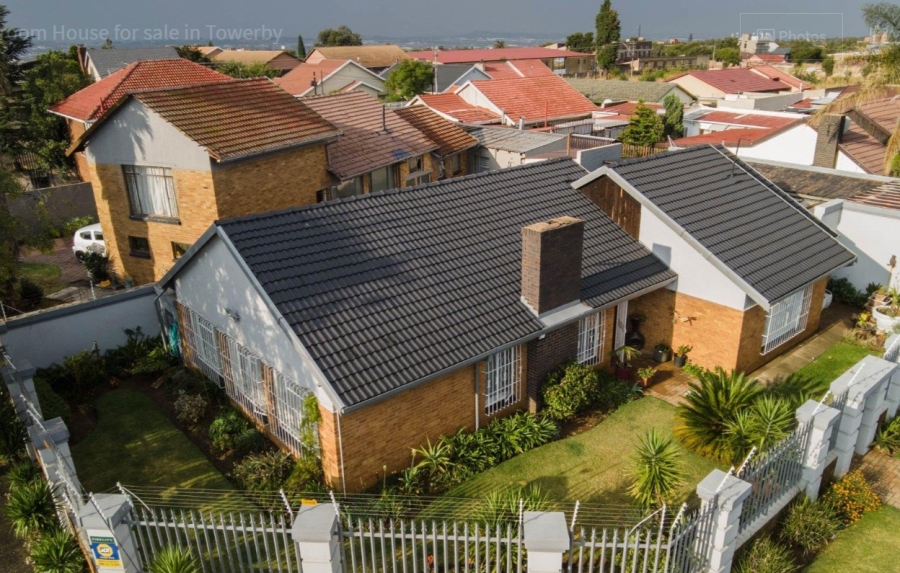 4 Bedroom Property for Sale in Towerby Gauteng